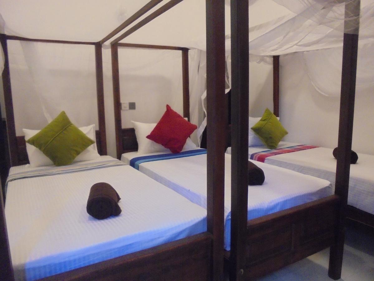 Surf Bay Resort Arugam Bay Buitenkant foto