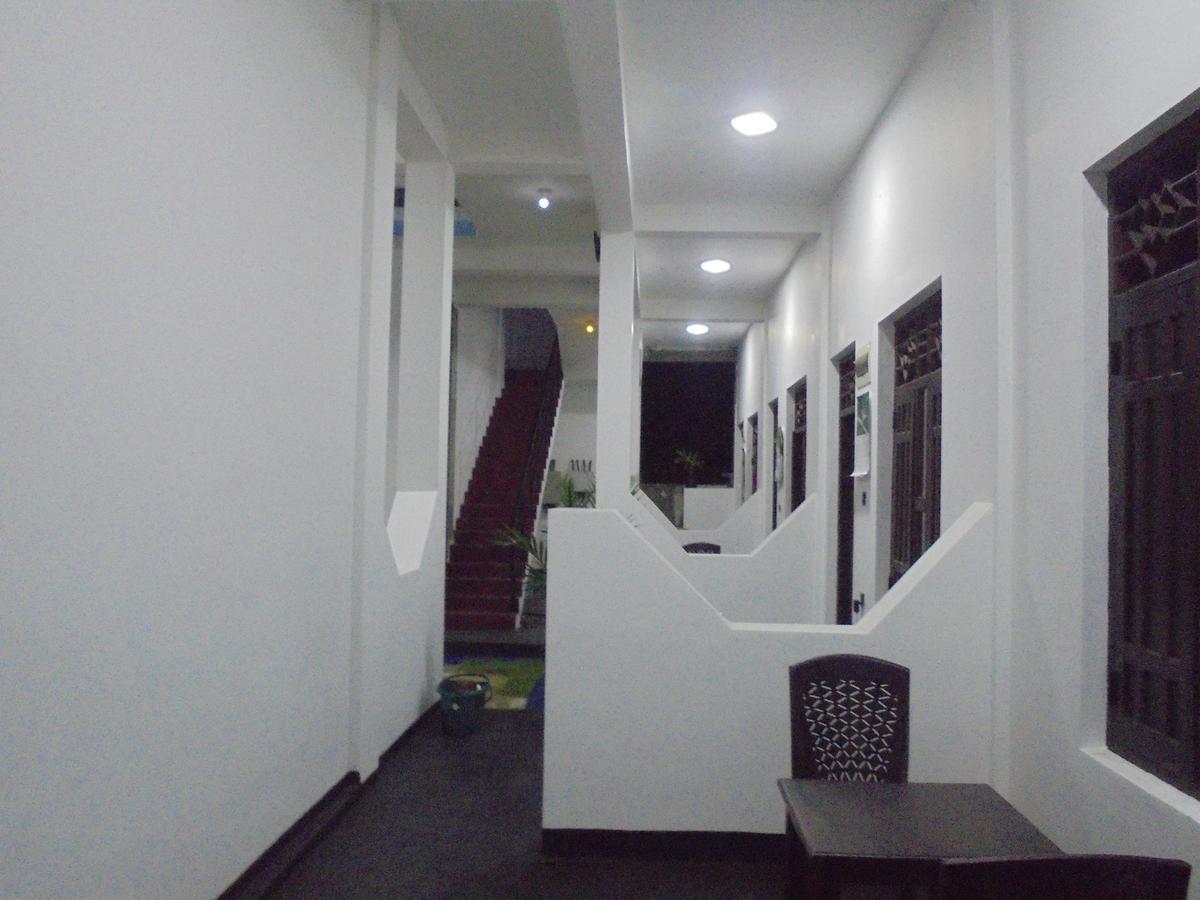 Surf Bay Resort Arugam Bay Buitenkant foto