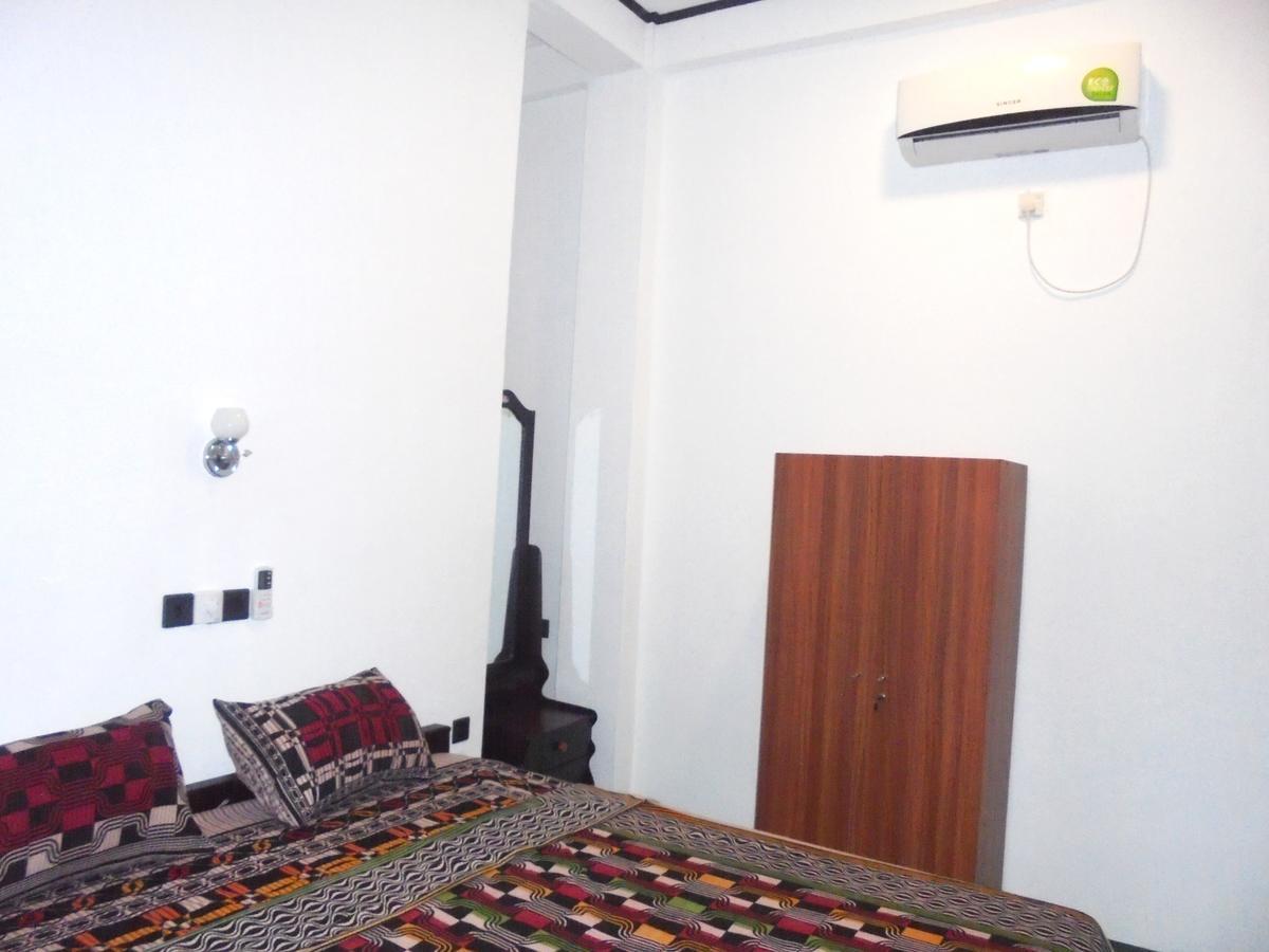 Surf Bay Resort Arugam Bay Buitenkant foto