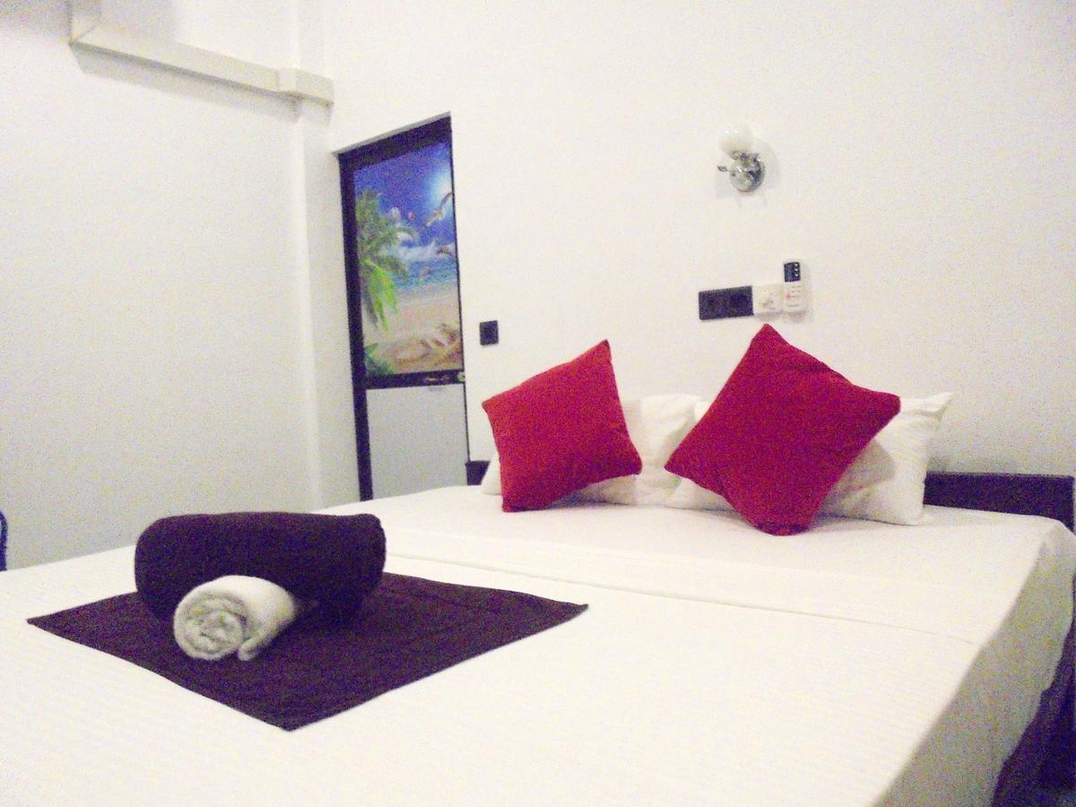 Surf Bay Resort Arugam Bay Buitenkant foto