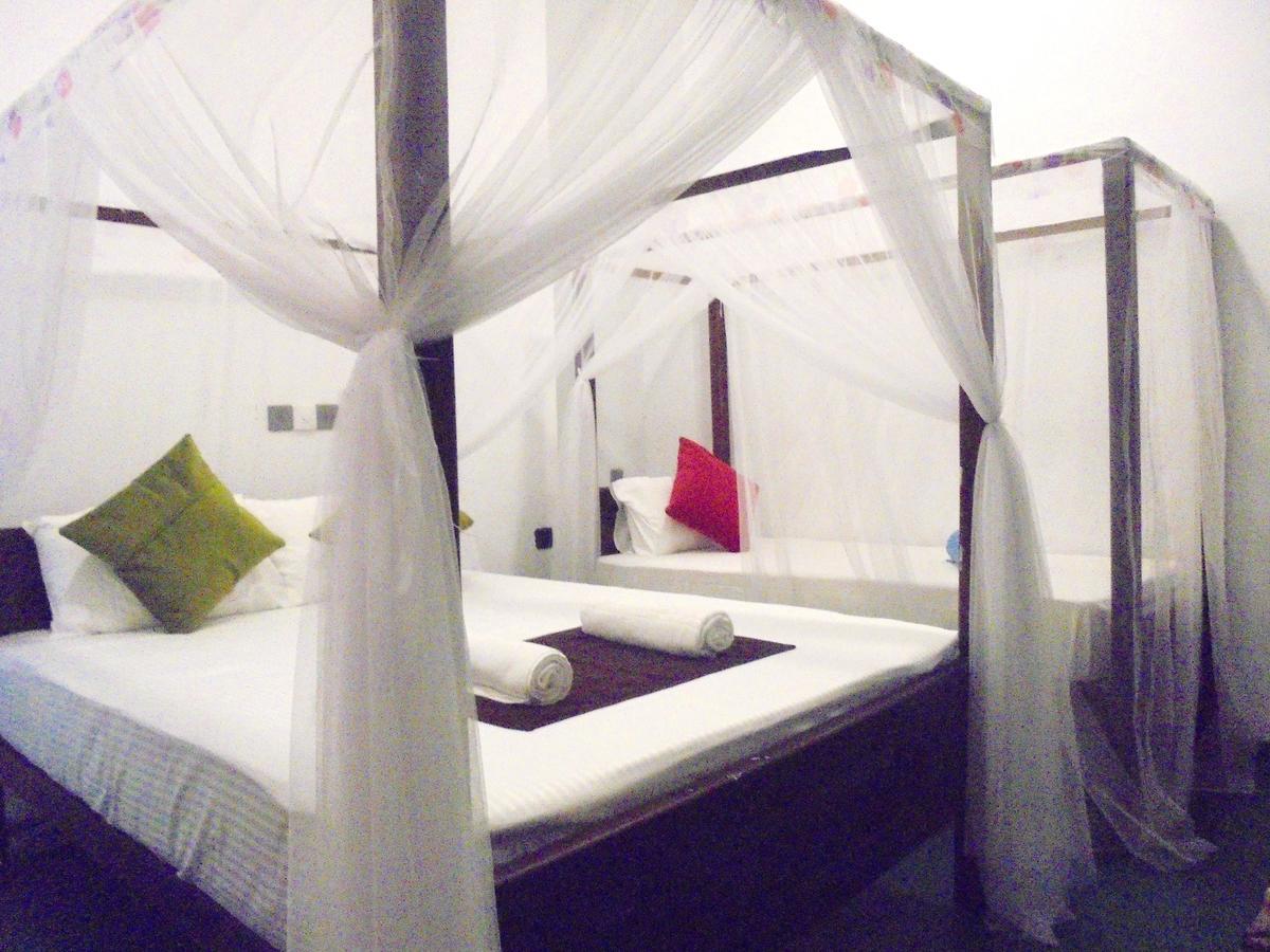 Surf Bay Resort Arugam Bay Buitenkant foto