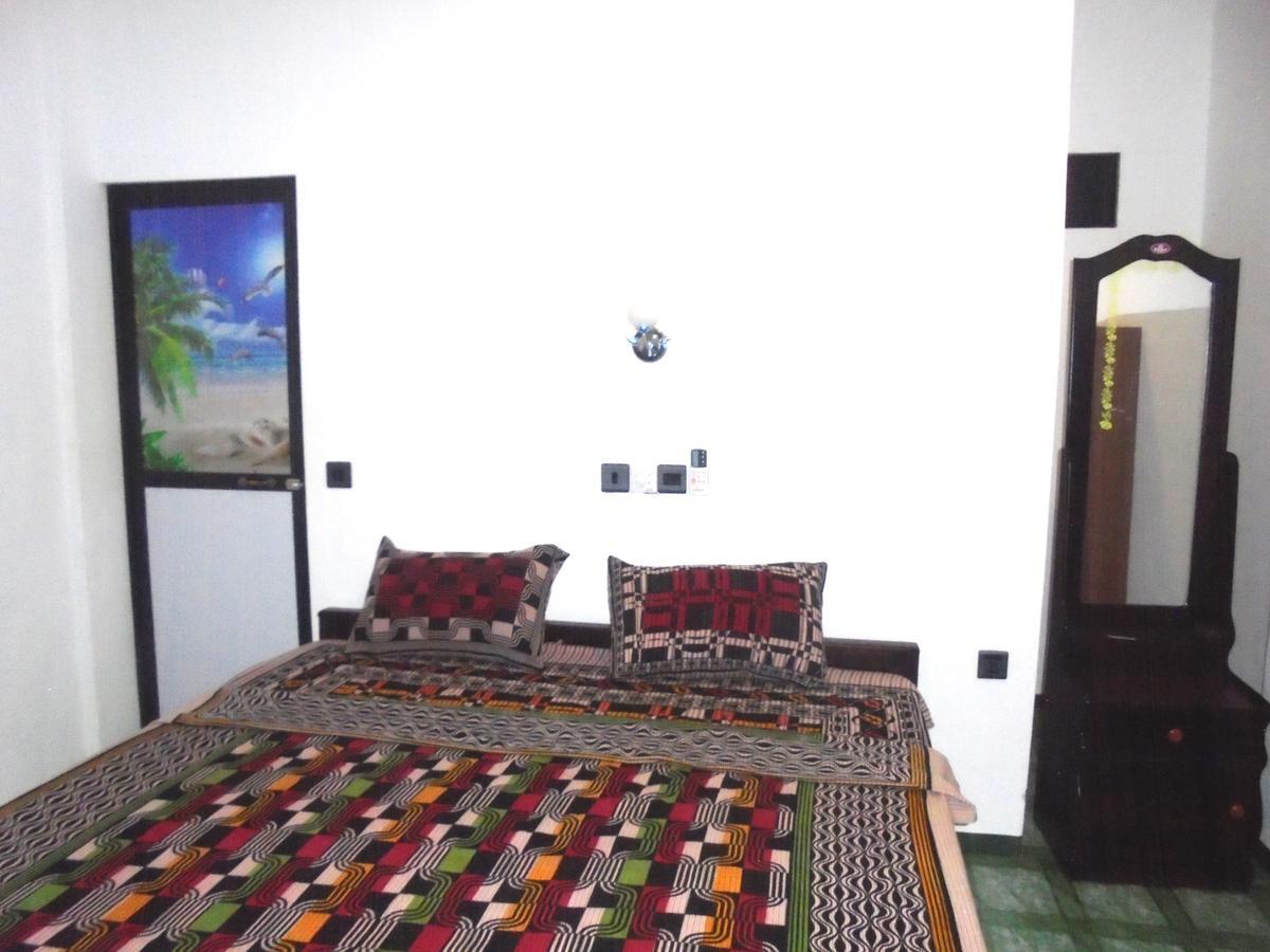 Surf Bay Resort Arugam Bay Buitenkant foto
