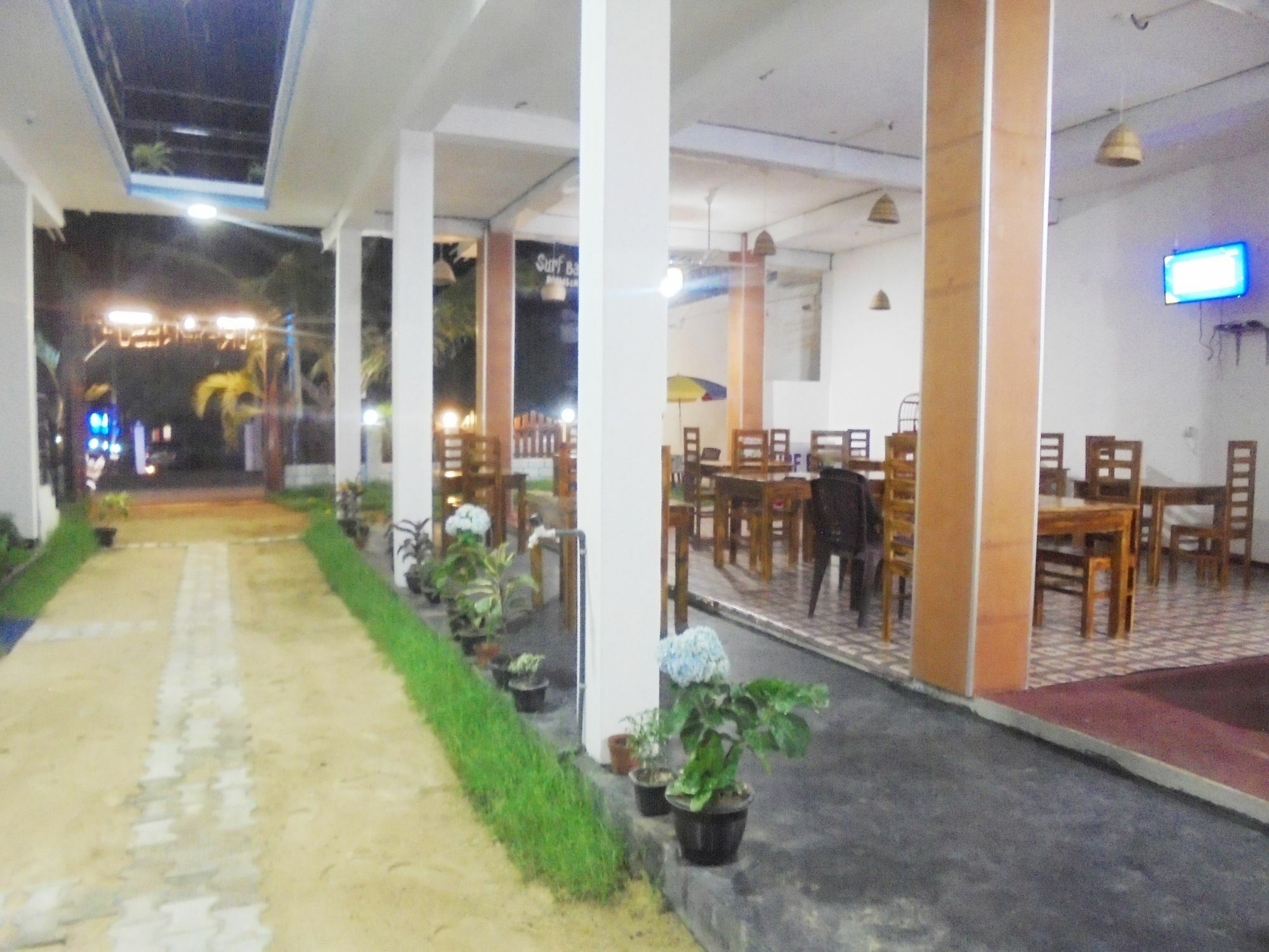 Surf Bay Resort Arugam Bay Buitenkant foto